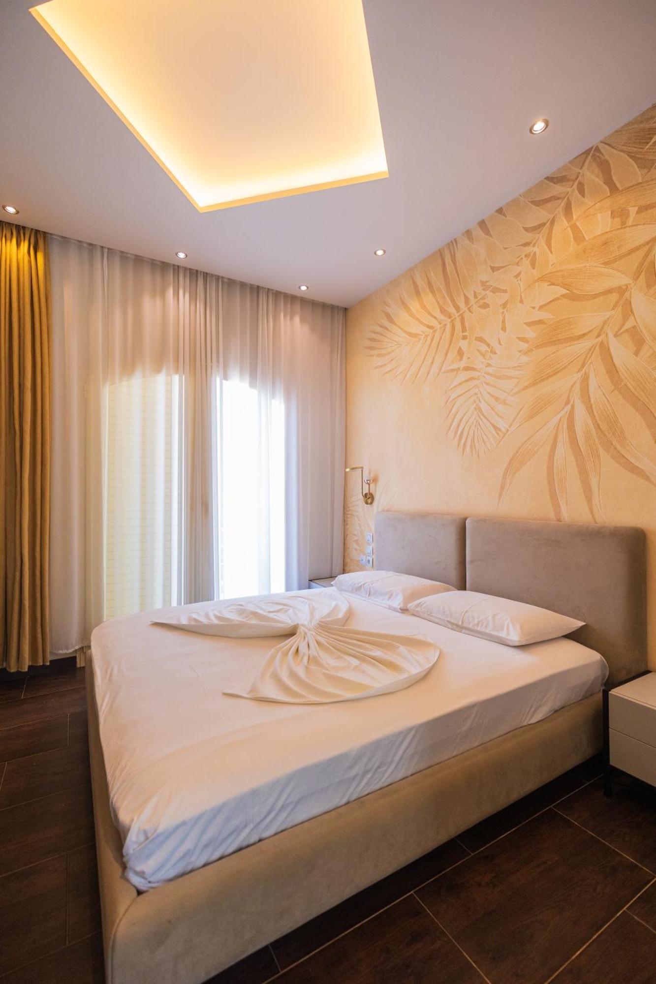 Royal Blue Hotel เดอร์มี ภายนอก รูปภาพ